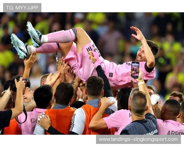 尤文图斯看梅西式小核——未来球场上的新奇迹